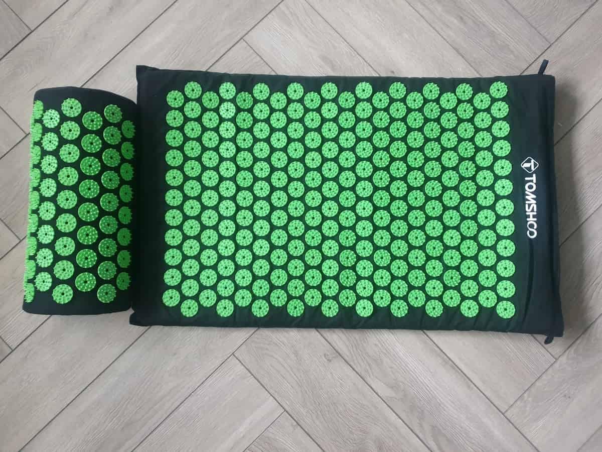 Can Spikes Heal Your Worries? I Tried An Acupressure Mat For Anxiety